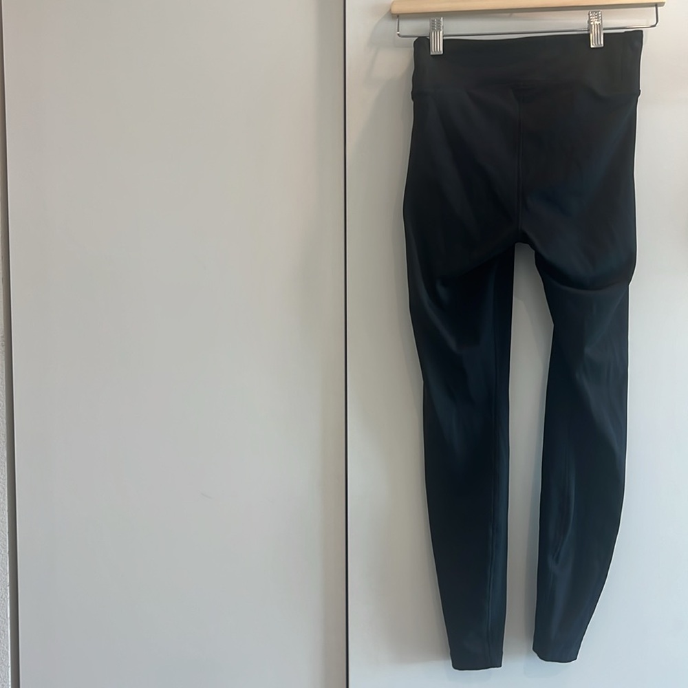 Like New Nike High-Waisted Black Tights - Picture 5 of 5